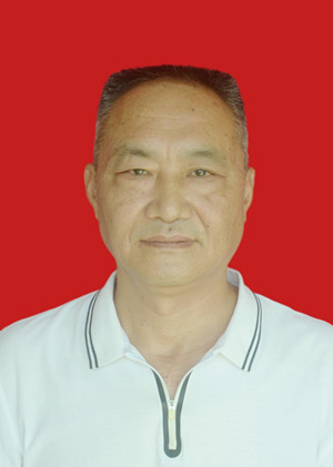 卢建新.jpg 卢建新.jpg