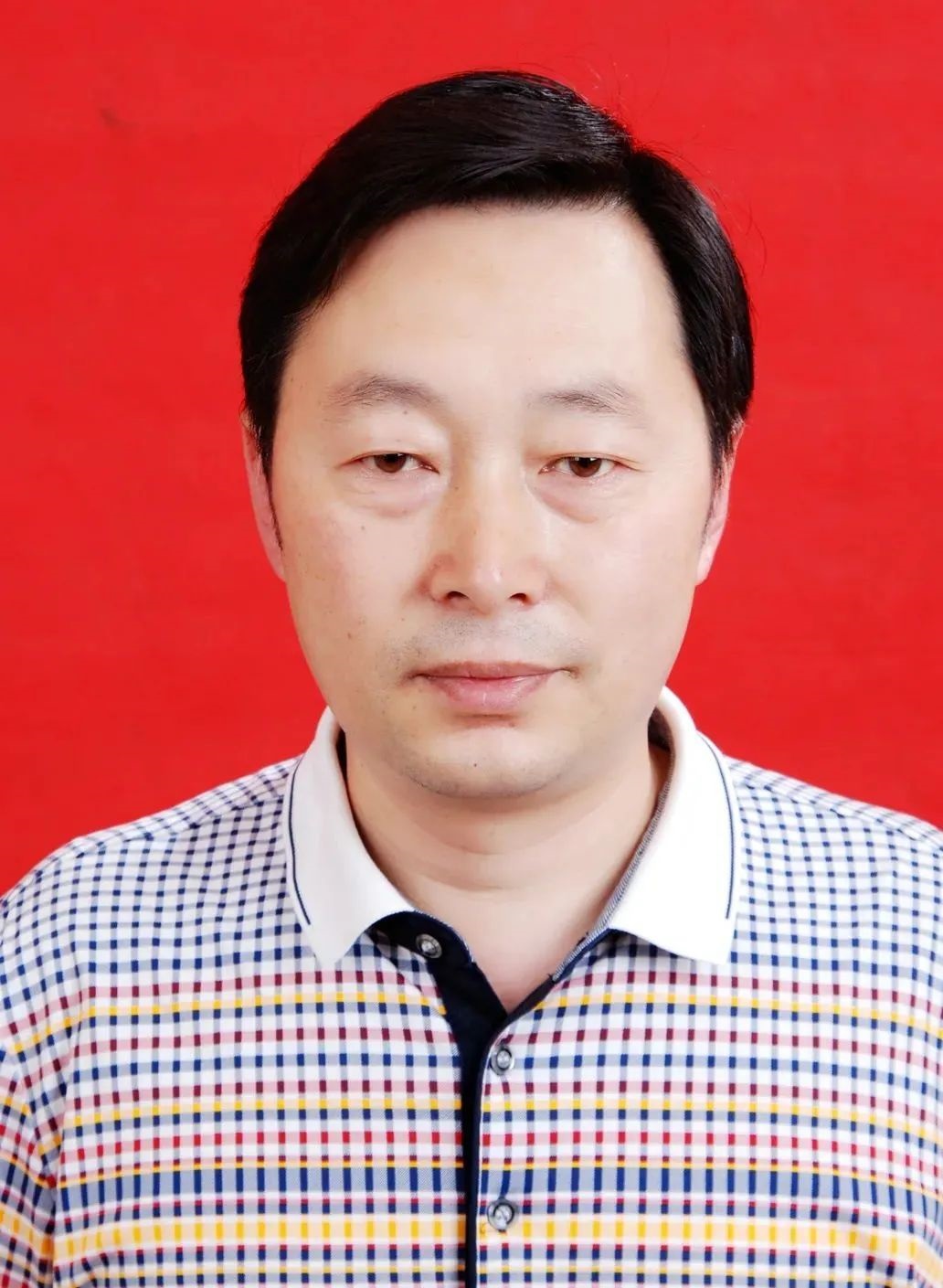 胡万军新.jpg 胡万军新.jpg