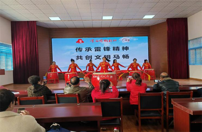 鼓舞《赛马》.png 鼓舞《赛马》.png