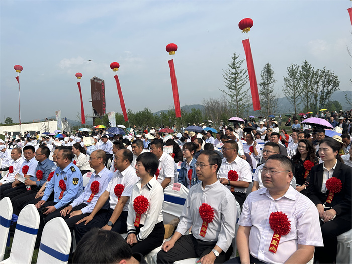 获奖集体代表方阵.jpg 获奖集体代表方阵.jpg