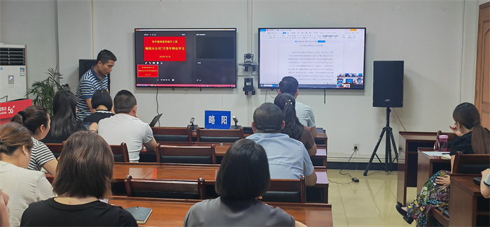 学习照片.jpg 学习照片.jpg