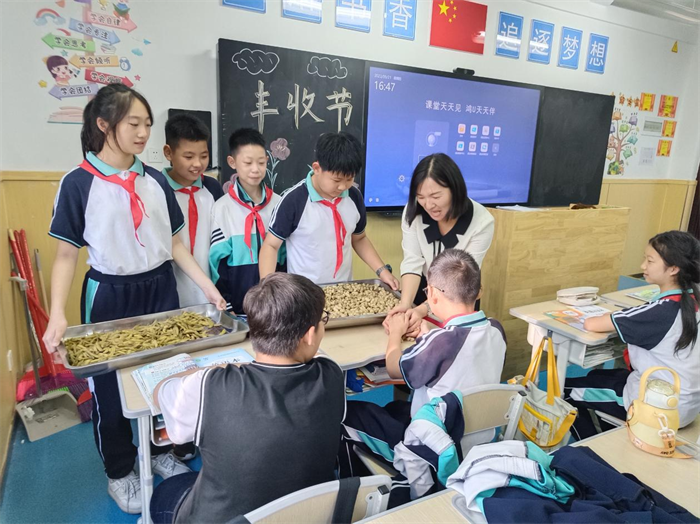 图片2.png 图片2.png