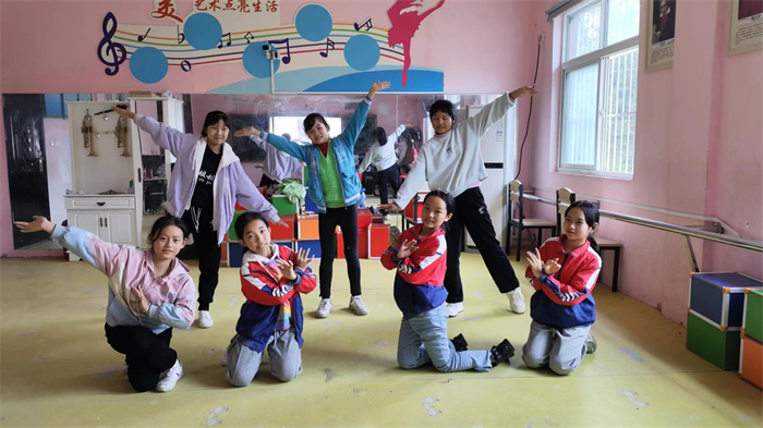 学生成果展示1.jpg 学生成果展示1.jpg