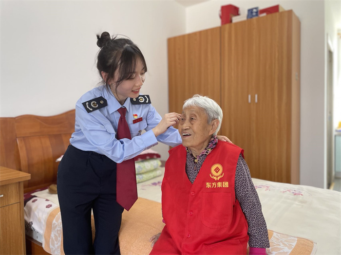 慰问敬老院志愿服务活动.jpg 慰问敬老院志愿服务活动.jpg