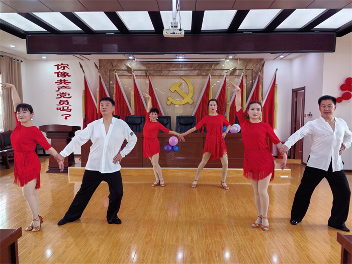 拉丁舞《激情桑巴》.jpg 拉丁舞《激情桑巴》.jpg