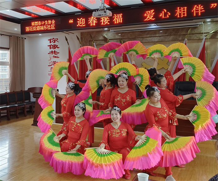 舞蹈《欢聚一堂》.jpg 舞蹈《欢聚一堂》.jpg