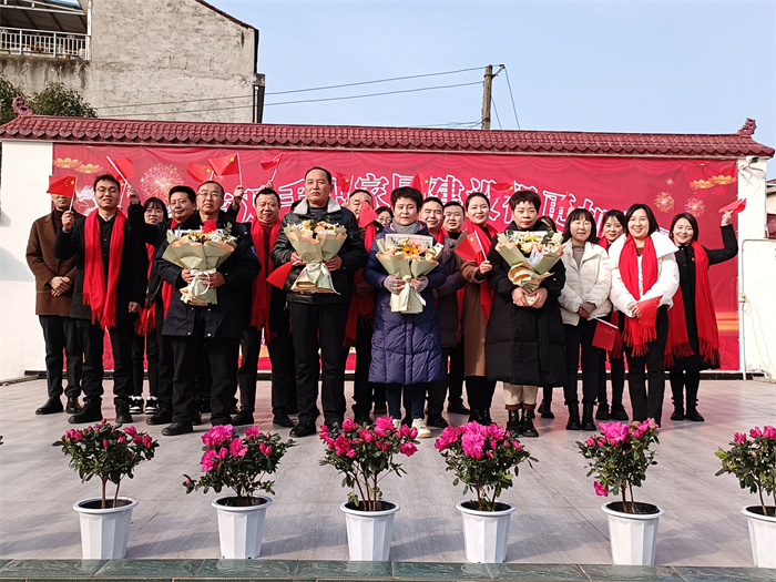 合影留念.jpg 合影留念.jpg