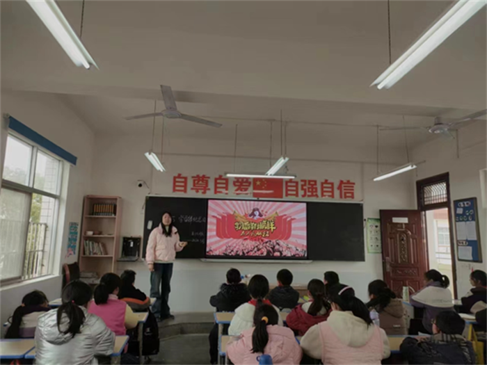 辅导员讲解图片(1).png 辅导员讲解图片(1).png