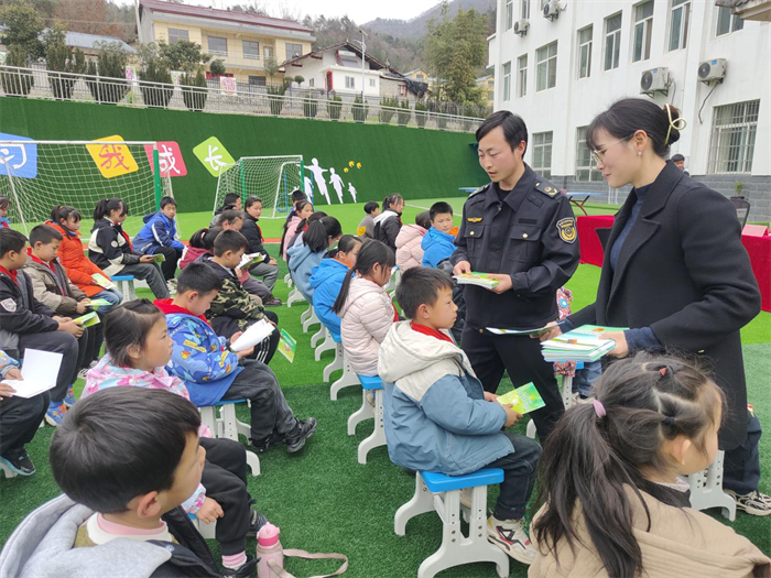 图片2.png 图片2.png