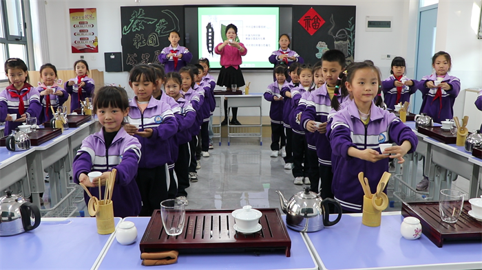 茶艺社团 (1).png 茶艺社团 (1).png