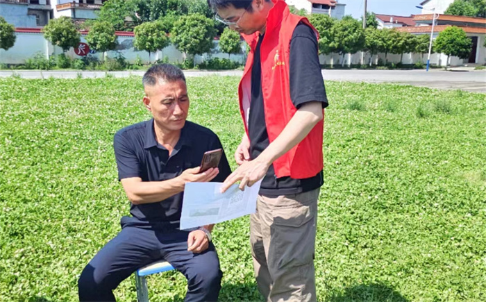 志愿者宣讲.jpg 志愿者宣讲.jpg