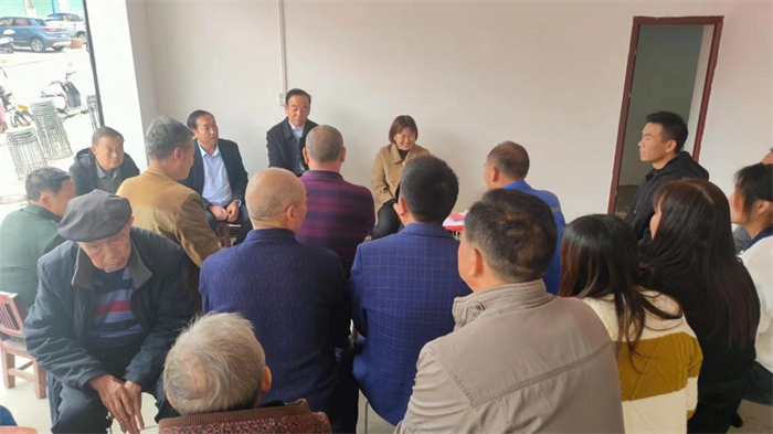 新时代文明实践所召集群众宣讲党的方针政策并吸纳乡贤意见.png 新时代文明实践所召集群众宣讲党的方针政策并吸纳乡贤意见.png