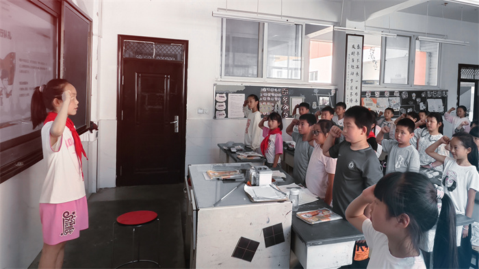 入队 (3).jpg 入队 (3).jpg