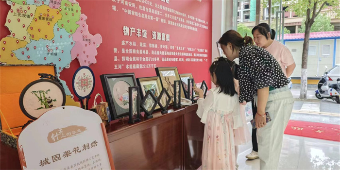 非遗展示.jpg 非遗展示.jpg