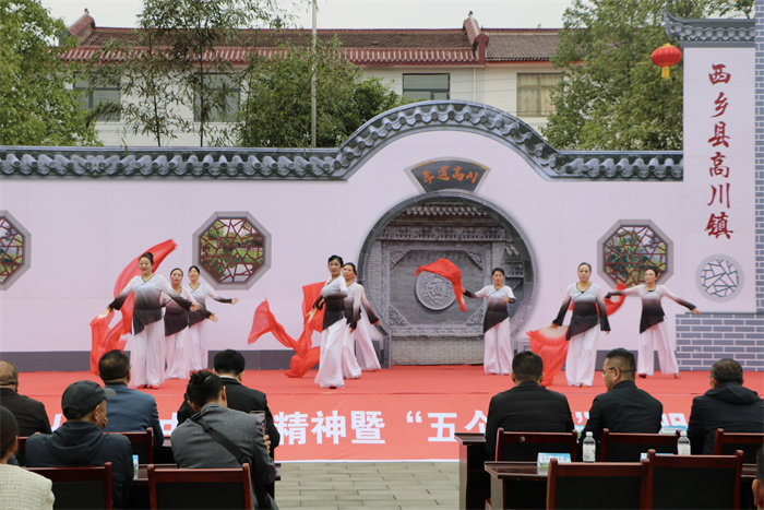 开场舞.jpg 开场舞.jpg