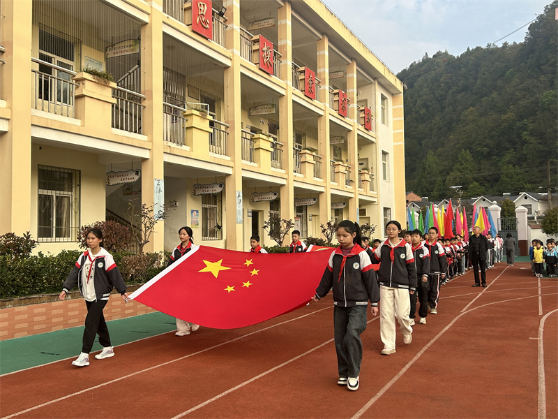 e5de50e22ed9e3278f0a7ec1dbfcbf35.jpg e5de50e22ed9e3278f0a7ec1dbfcbf35.jpg