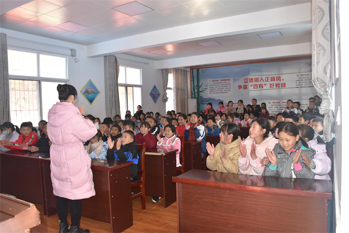 课前游戏.jpg 课前游戏.jpg
