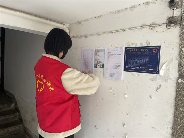 汉台区宗营镇宗营社区:开展便民服务卡发放志愿服务活动 (2).jpg 汉台区宗营镇宗营社区:开展便民服务卡发放志愿服务活动 (2).jpg