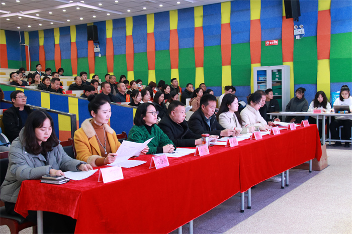评委席.jpg 评委席.jpg