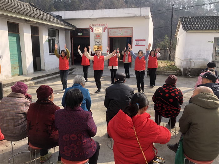 活动照片 (3).jpg 活动照片 (3).jpg