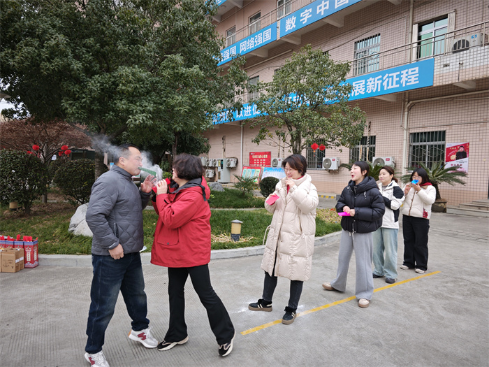 照片 (2).jpg 照片 (2).jpg