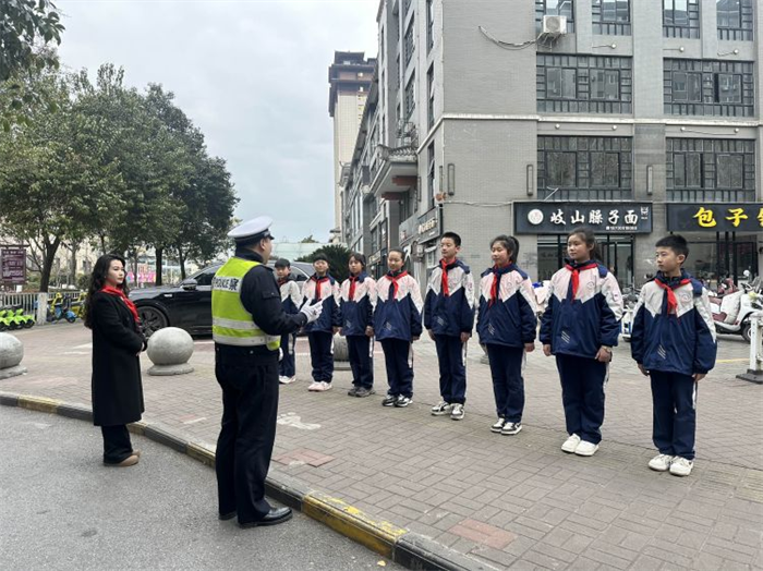 图片2.png 图片2.png