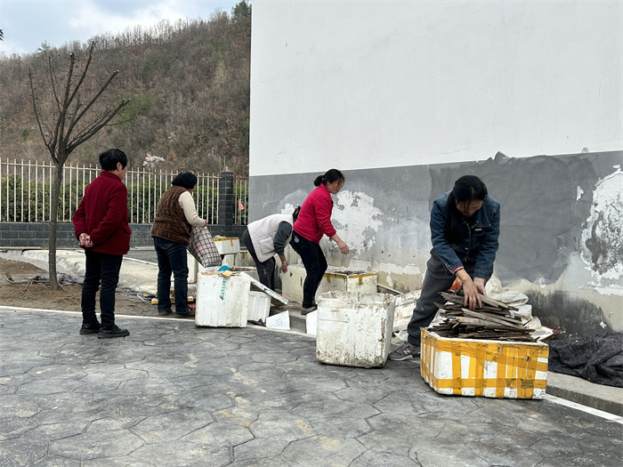 群众自己动手1.jpg 群众自己动手1.jpg