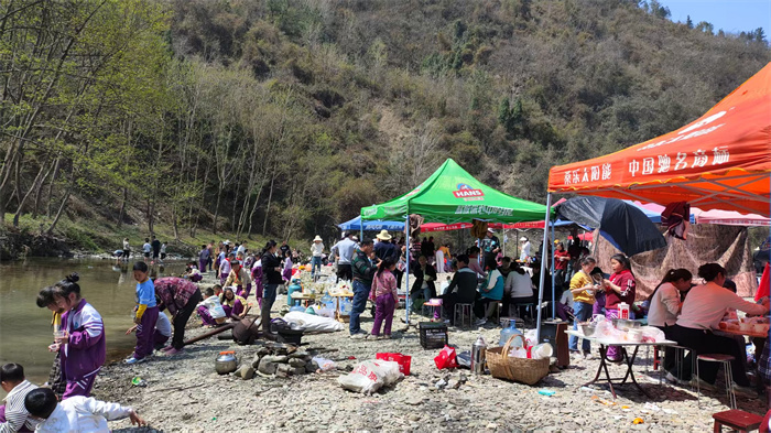 劳动实践2.jpg 劳动实践2.jpg