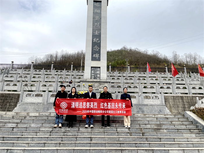 合影照.jpg 合影照.jpg