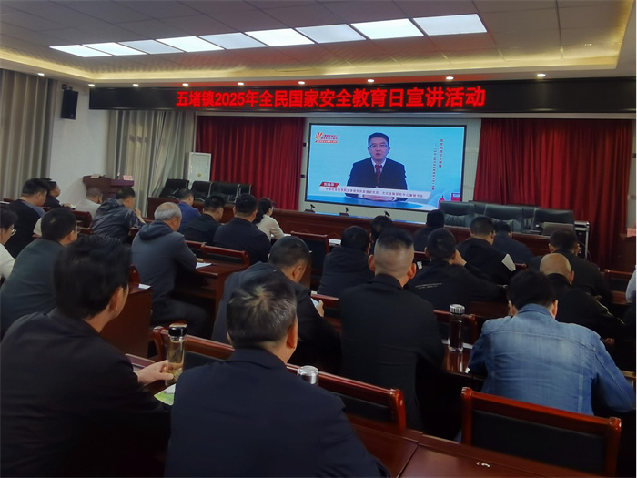 活动照片 (4).jpg 活动照片 (4).jpg
