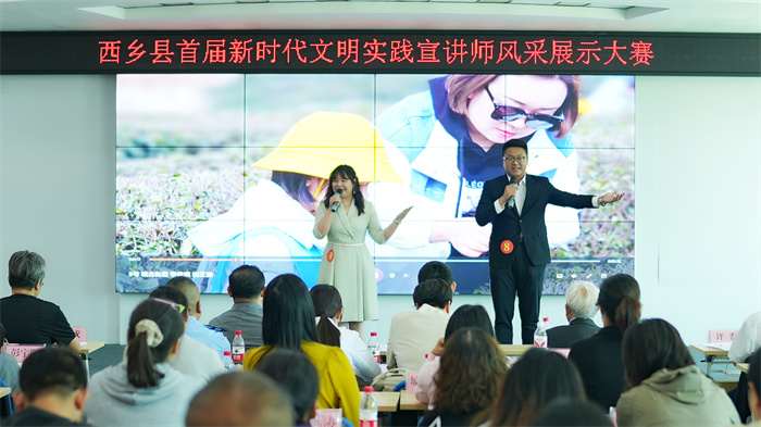 一等奖 李佳琪 田芷涵.jpg 一等奖 李佳琪 田芷涵.jpg